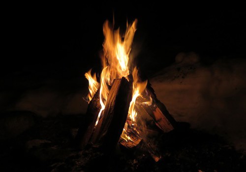 Kan jeg gjøre opp ild nå?